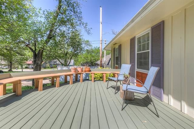 5804 E 97th Ter, Kansas City, MO 64134