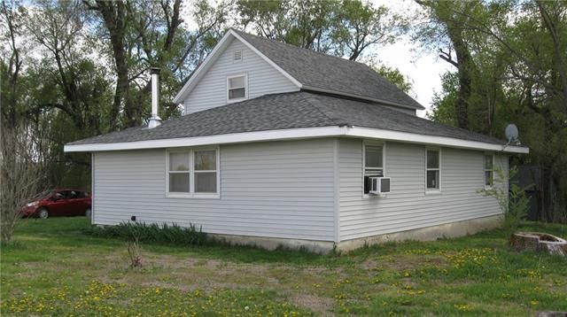 1440 Thomas Rd, Ottawa, KS 66067