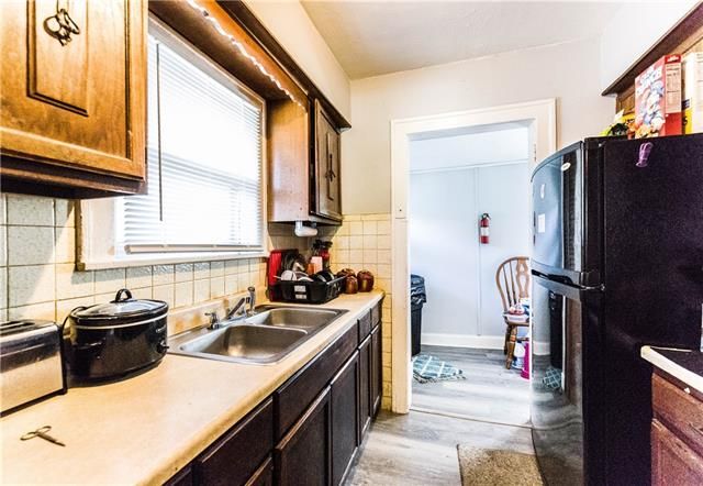 5041 Agnes Ave, Kansas City, MO 64130