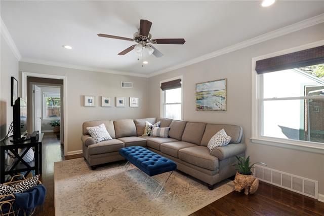 727 E 72nd Ter, Kansas City, MO 64131