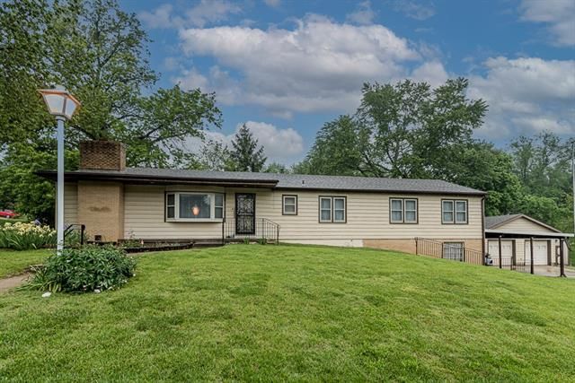 7650 Webster Ave, Kansas City, KS 66109