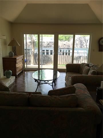 8747 Riggs Cir, Overland Park, KS 66212