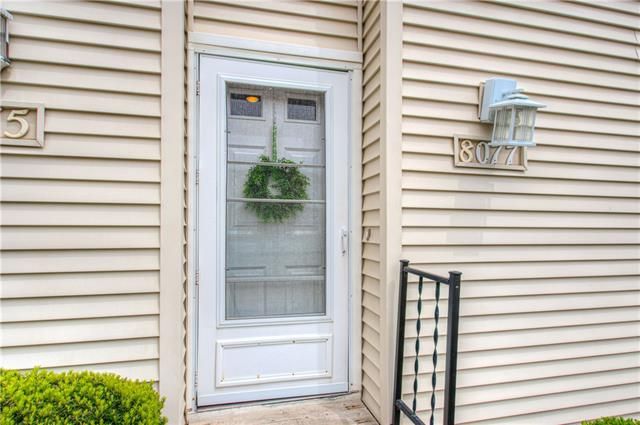 8077 N Stoddard Ave, Kansas City, MO 64152