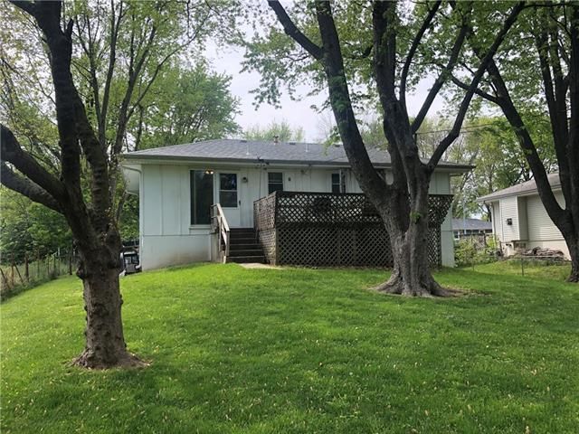 4915 Savage Ave, Kansas City, MO 64136