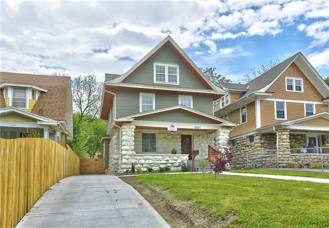 2621 E 27th St, Kansas City, MO 64127