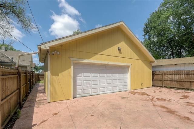 243 N 18th St, Kansas City, KS 66102