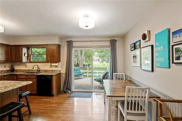 5604 Reeds Rd, Mission, KS 66202