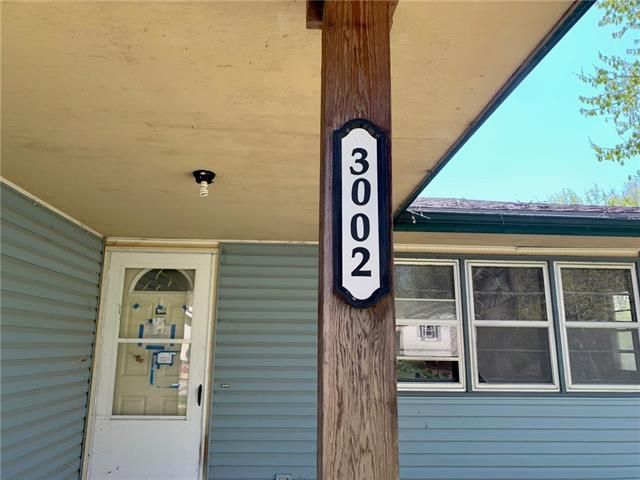 3002 Nanette St, St Joseph, MO 64505