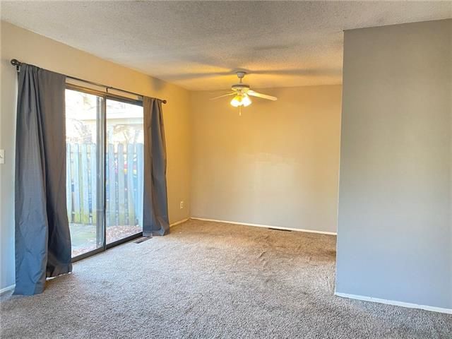 8424 Kessler St, Overland Park, KS 66212