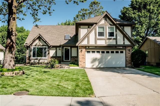 1408 E Sheridan Bridge Ln, Olathe, KS 66062