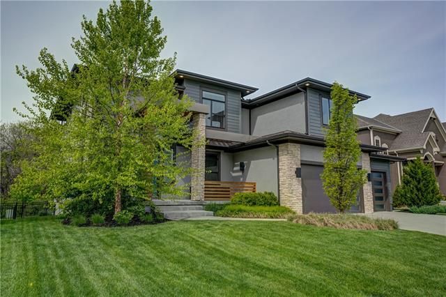 4220 SW Stoney Brook Dr, Lee's Summit, MO 64082