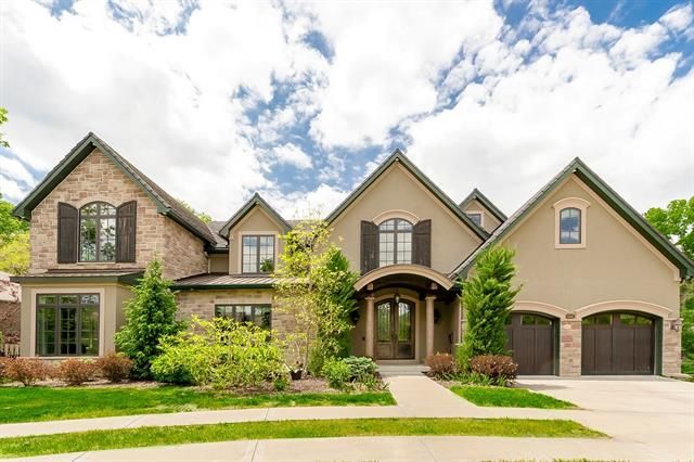 6016 Windsor Dr, Fairway, KS 66205