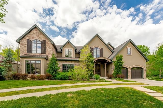 6016 Windsor Dr, Fairway, KS 66205