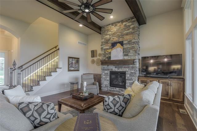 17053 Bluejacket St, Overland Park, KS 66221
