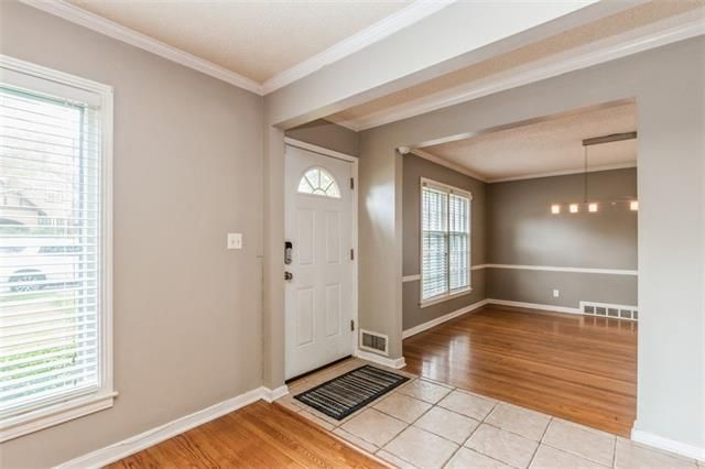 703 E 80th St, Kansas City, MO 64131