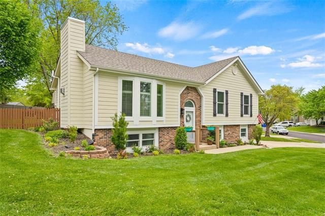 11588 Caenen St, Overland Park, KS 66210