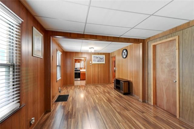 5225 Gladstone Blvd, Kansas City, MO 64123