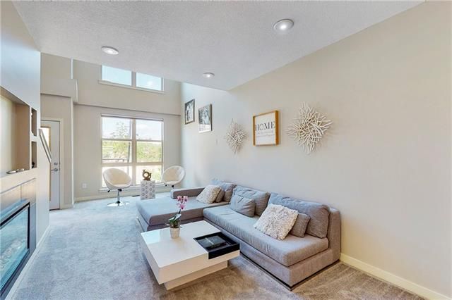 4537 Madison Ave, Kansas City, MO 64111