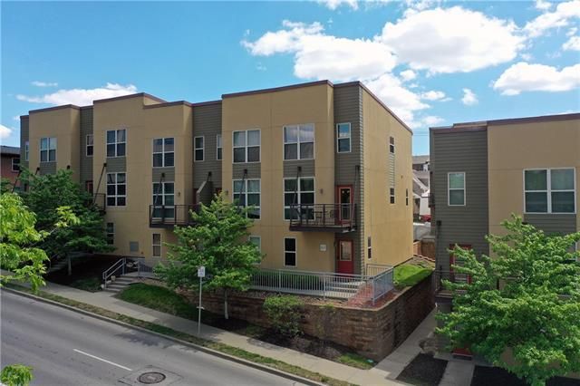 4537 Madison Ave, Kansas City, MO 64111