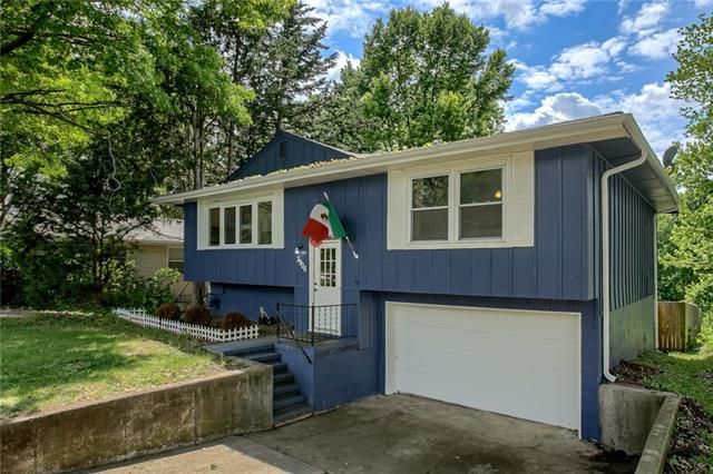 3906 N Lister Ave, Kansas City, MO 64117