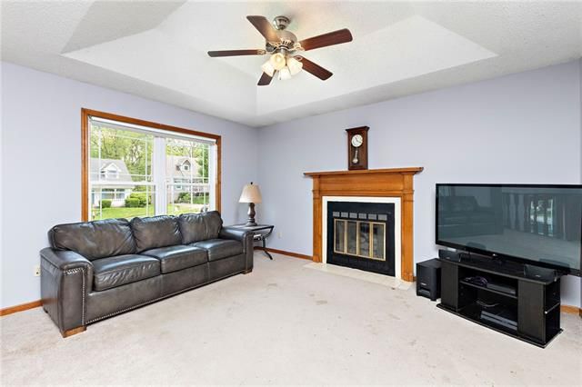 2115 NW 58th St, Kansas City, MO 64151