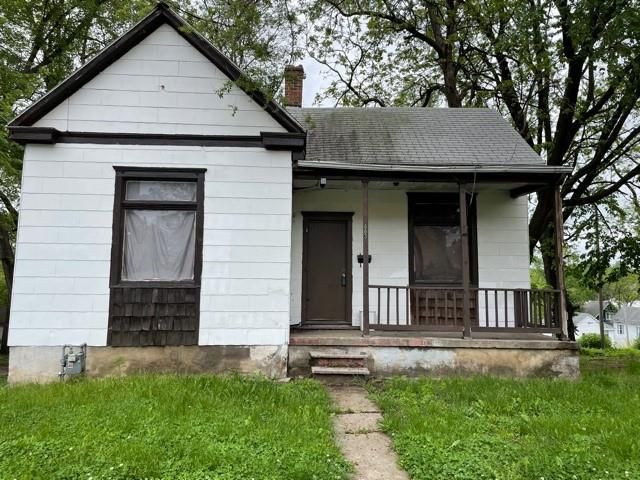 603 S 20th St, St Joseph, MO 64507