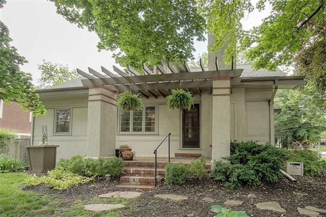 6125 Wornall Rd, Kansas City, MO 64113