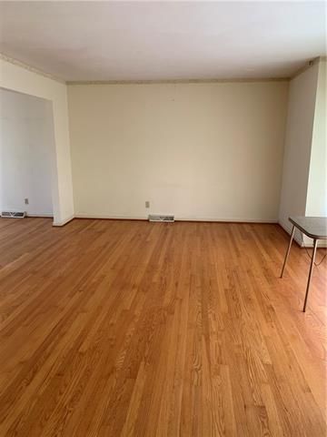 103 E 113th Ter, Kansas City, MO 64114