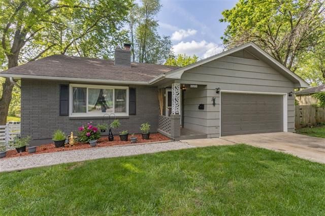 3700 E 113th Ter, Kansas City, MO 64137