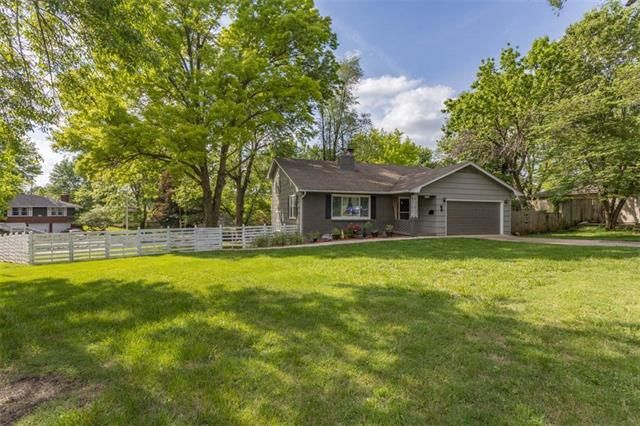 3700 E 113th Ter, Kansas City, MO 64137