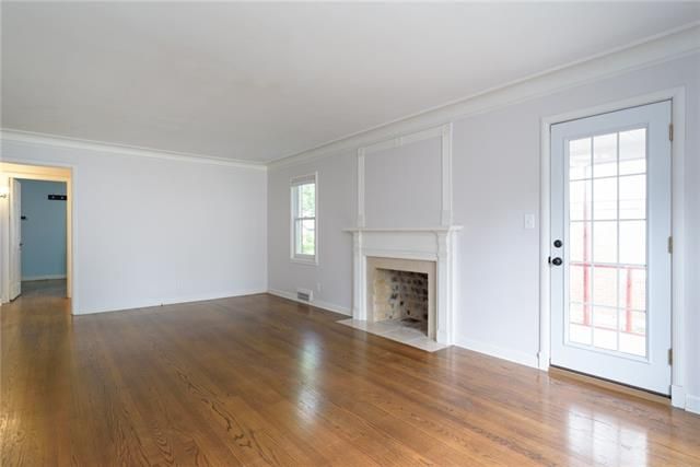 438 E 73rd St, Kansas City, MO 64131