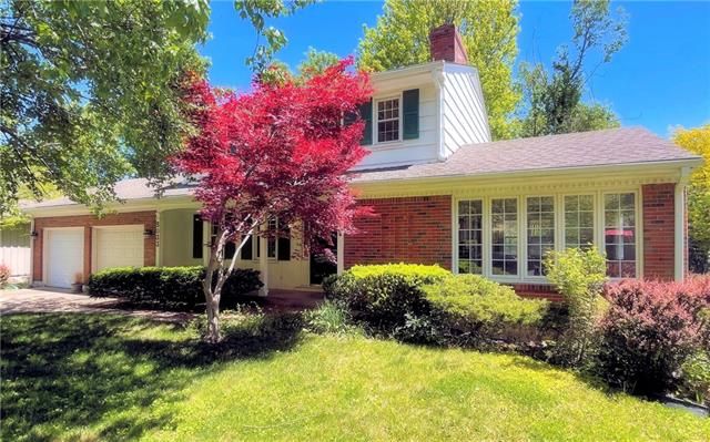 5033 Spring St, Kansas City, MO 64133