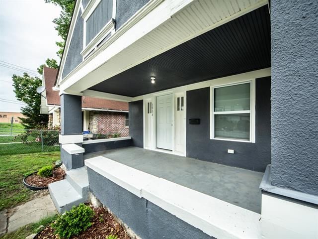 1804 E 48th St, Kansas City, MO 64130