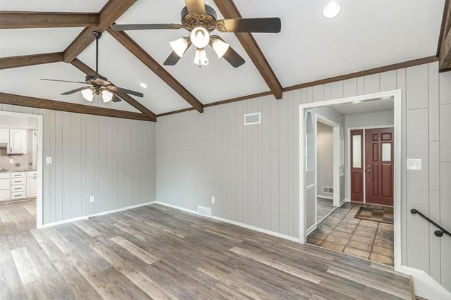 8833 Nall Ave, Prairie Village, KS 66207