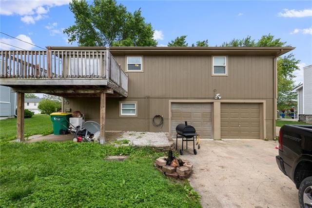 21790 W 179th St, Olathe, KS 66062