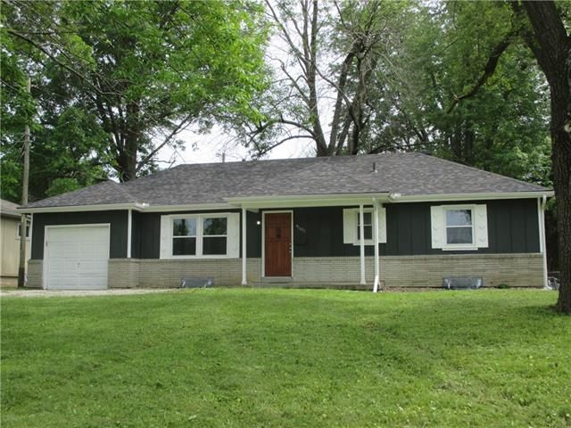 4505 E Red Bridge Rd, Kansas City, MO 64137