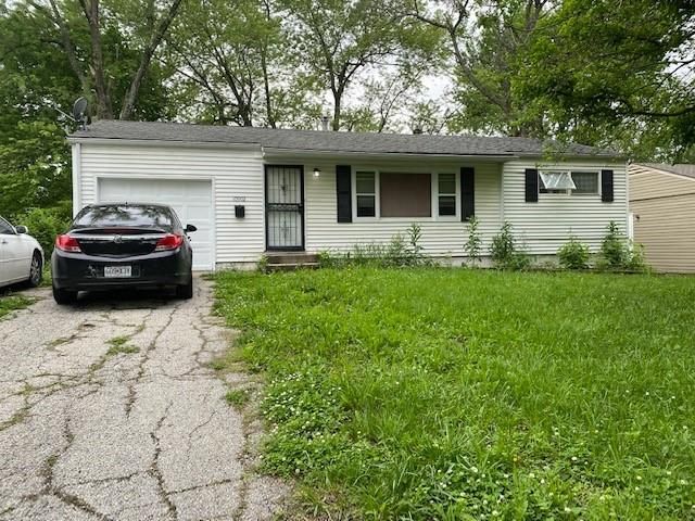 10902 Cambridge Ave, Kansas City, MO 64134