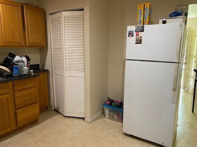 10902 Cambridge Ave, Kansas City, MO 64134