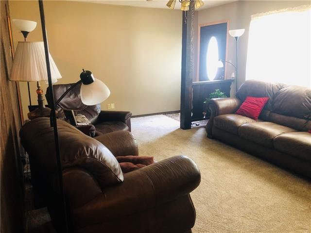 402 Ottman St, Richmond, MO 64085