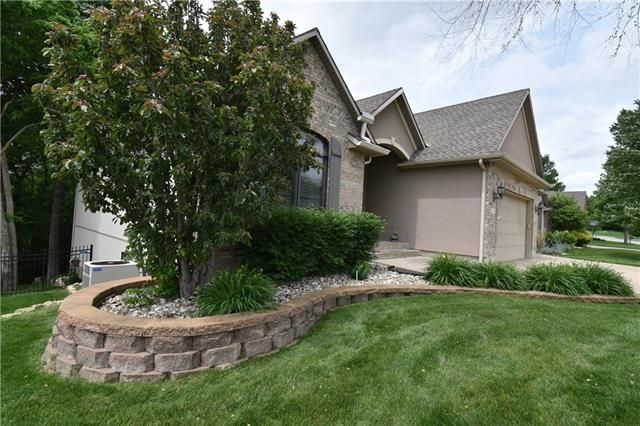 1716 S Ann Ct, Independence, MO 64057