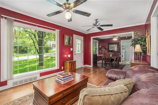 648 E 96th St, Kansas City, MO 64131