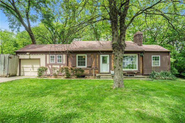 648 E 96th St, Kansas City, MO 64131