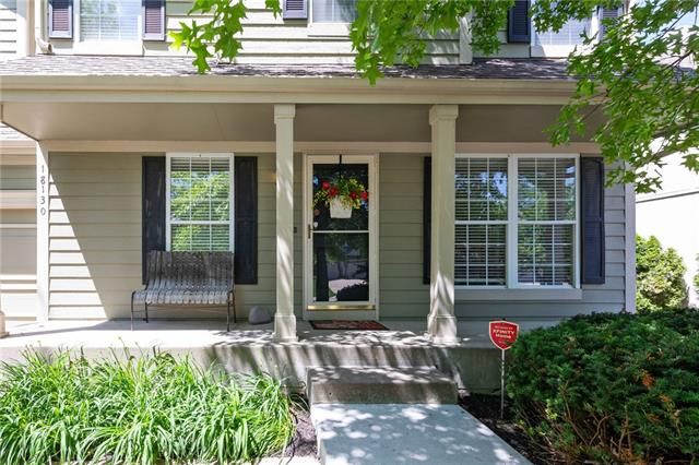 18130 W 159th Ter, Olathe, KS 66062