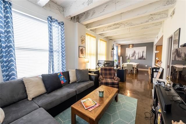 21 W 10th St #7B, Kansas City, MO 64105