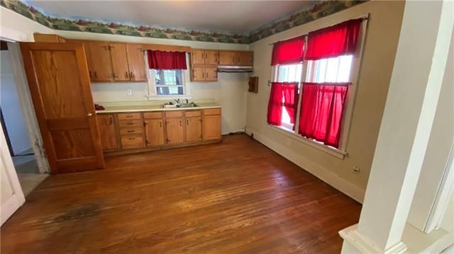 1917 Union St, St Joseph, MO 64501