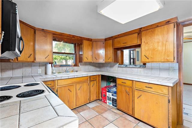 117 E Amelia St, Osborn, MO 64474
