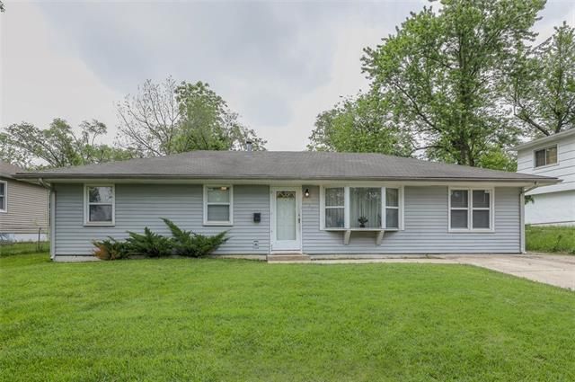 5249 Spruce Ave, Kansas City, MO 64130