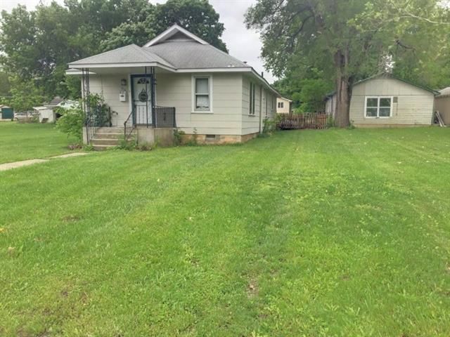 316 W 1st Ave, Garnett, KS 66032