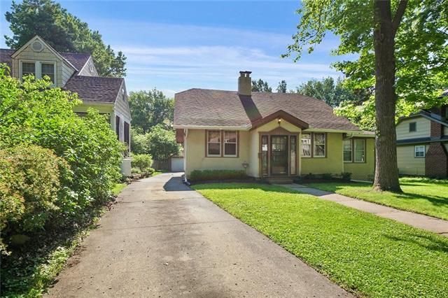 7421 Belleview Ave, Kansas City, MO 64114
