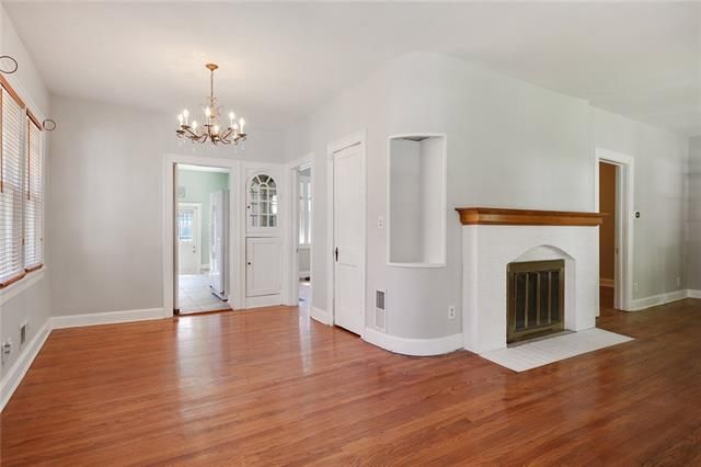 7421 Belleview Ave, Kansas City, MO 64114